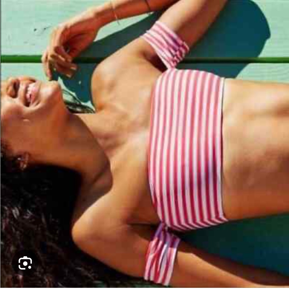 Red & white stripe off the shoulder bikini top / AERIE ❤️🤍
